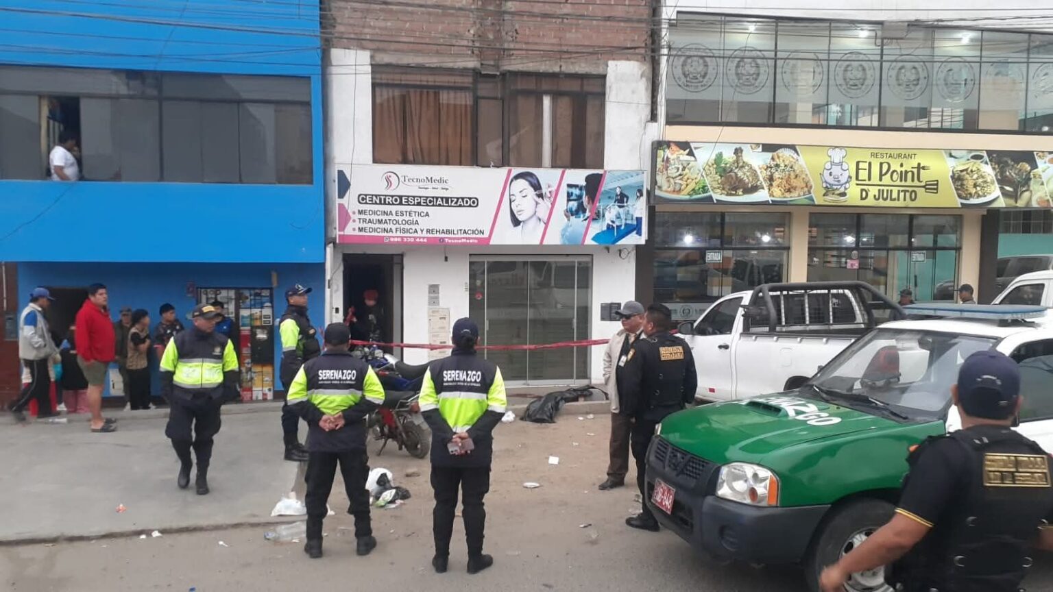 Mujer fallece tras caer desde el cuarto piso en La Esperanza
