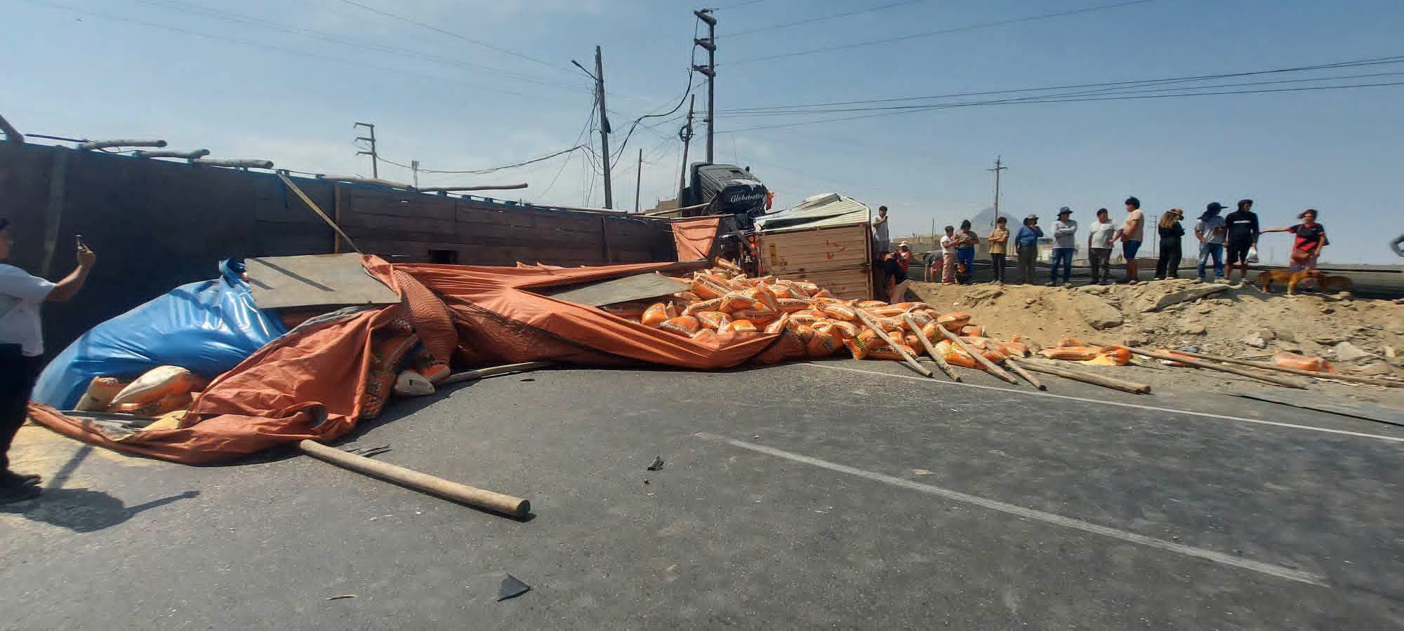 Triple choque en la Vía de Evitamiento de Trujillo deja tres heridos